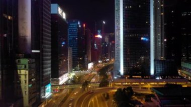 Hong Kong - 21 Aralık 2016: gece saat hong kong şehir trafik tramvay yol yolculuk panorama 4k yaklaşık 21 Aralık 2016 hong kong.