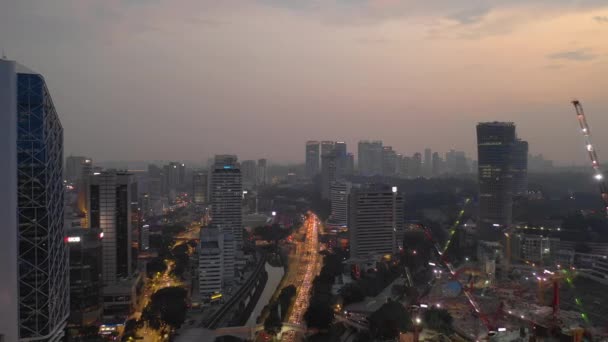 ミステリー照明クアラルンプール市内交通通り道路建設空中パノラマ マレーシア — ストック動画