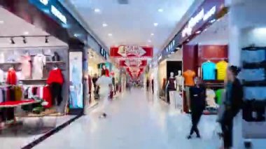 sanya city alışveriş merkezi Panoraması 4 k timelapse hainan Adası Çin yürüyüş