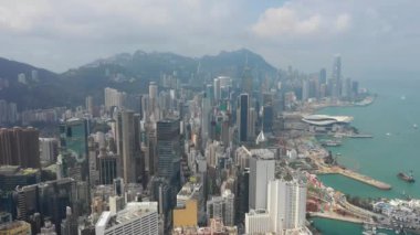 Hong kong şehir şehir merkezinde gün zaman victoria Limanı defne hava panorama 4k