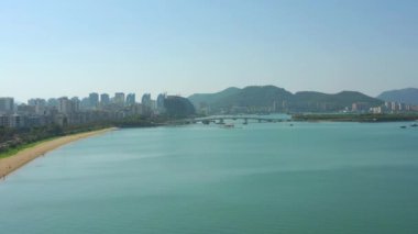 Sanya, Çin-Eylül 30 2018: Hainan Island havadan Panorama 4k yaklaşık Eylül 30 2018 Sanya Hainan Çin.