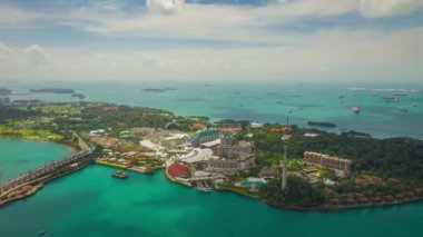 Singapur üzerinden gündüz uçuşu havadan panorama 4K zaman aşımı