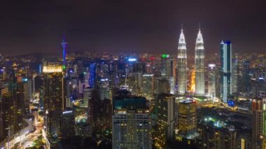 Kuala Lumpur, Malezya - 25 Eylül 2018:gece kuala lumpur downtown aerial panorama 4k timelapce circa 25 Eylül 2018 kuala lumpur, malezya., malezya.
