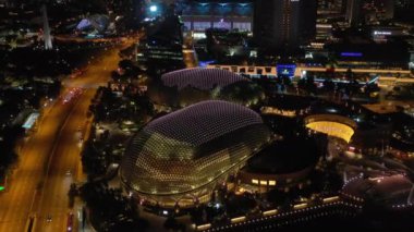 alacakaranlık aydınlatılmışsingapur cityscape arial panorama 4k görüntüleri