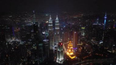 Kuala Lumpur, Malezya - 25 Eylül 2018: gece kuala lumpur şehir merkezi havacılık panorama 4k circa 25 Eylül 2018 kuala lumpur, malaysia.r, malezya.