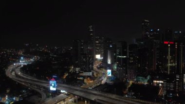 Kuala Lumpur, Malezya - 25 Eylül 2018: gece kuala lumpur şehir merkezi havacılık panorama 4k circa 25 Eylül 2018 kuala lumpur, malaysia.r, malezya.