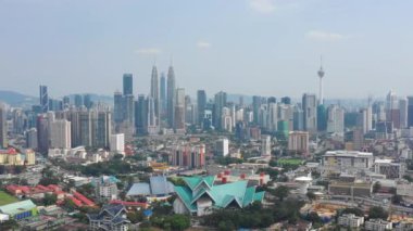 Kuala Lumpur, Malezya - 25 Eylül 2018: güneşli bir gün kuala lumpur şehir merkezi panorama zaman apse 4k circa 25 Eylül 2018 kuala lumpur, Malezya. Malezya.