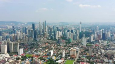Kuala Lumpur, Malezya - 25 Eylül 2018: güneşli bir gün kuala lumpur şehir merkezi panorama zaman apse 4k circa 25 Eylül 2018 kuala lumpur, Malezya. Malezya.