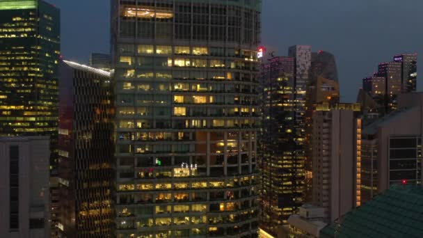 シンガポール シンガポール 2019年5月 シンガポールのダウンタウンの空中夜のトップダウン都市パノラマ4K映像の眺め — ストック動画
