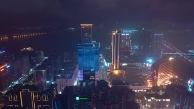 Makao - 2 Şubat 2019: Macau cityscape downtown riverside havadan panorama gece 4k circa 2 Şubat 2019 macau, çin.