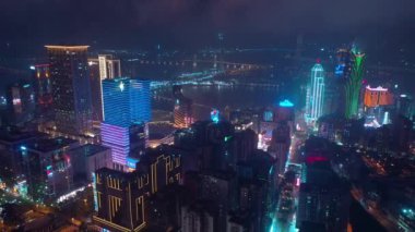 Makao - 2 Şubat 2019: Macau cityscape downtown riverside havadan panorama gece 4k circa 2 Şubat 2019 macau, çin.