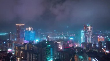 Makao - 2 Şubat 2019: Macau cityscape downtown riverside havadan panorama gece 4k circa 2 Şubat 2019 macau, çin.