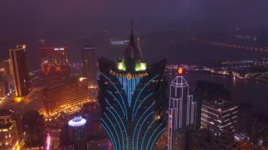 Makao - 2 Şubat 2019: Macau cityscape downtown riverside havadan panorama gece 4k circa 2 Şubat 2019 macau, çin.