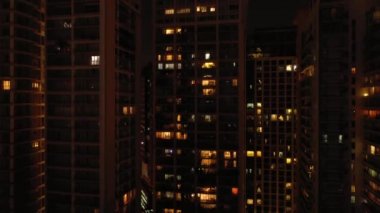 Kuala Lumpur, Malezya - 25 Haziran 2019: kuala lumpur aydınlatmalı şehir merkezi panoraması 4k dolaylarında 25 Haziran 2019 kuala lumpur, Malezya 