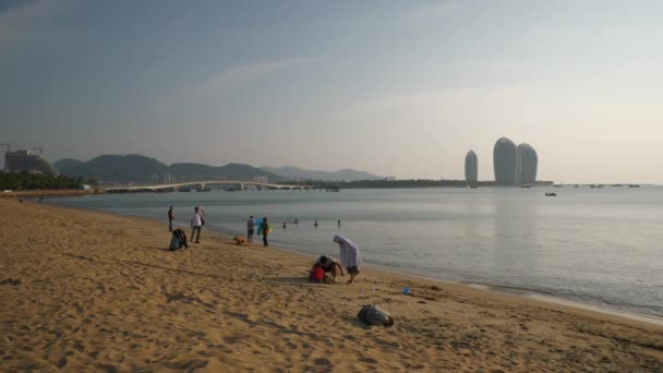 Dia Tempo Sanya Lotado Praia Costa Panorama Hainan Ilha China — Vídeo de Stock