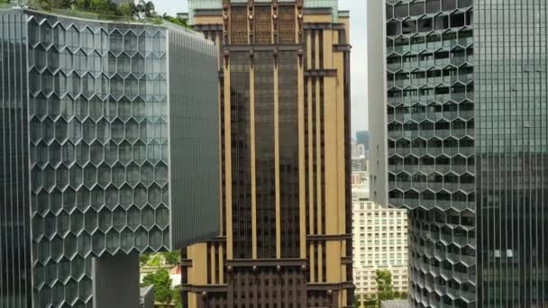 SINGAPORE, SINGAPORE - MAY 2019: Panoramic day time footage view of Singapore downtown across Marina Bay — Stock Footage Singapore Singapore May 2019 Panoramic Day Time Footage View Singapore Video Clip