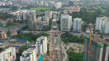 Kuala Lumpur, Malezya-Haziran 25 2019: gün zaman Kuala Lumpur şehir merkezi trafik sokak Kavşak metro hattı Panorama 4k Malezya