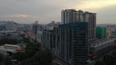 Kuala Lumpur, Malezya-Haziran 25 2019: gün zaman Kuala Lumpur şehir merkezi trafik sokak Kavşak metro hattı Panorama 4k Malezya