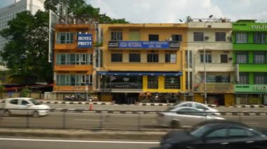 Kuala Lumpur, Malezya-Eylül 25 2018: gün Kuala Lumpur şehir merkezi trafik sokak Kavşak metro hattı Panorama 4k Malezya