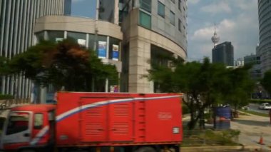 Kuala Lumpur, Malezya-Eylül 25 2018: gün Kuala Lumpur şehir merkezi trafik sokak Kavşak metro hattı Panorama 4k Malezya