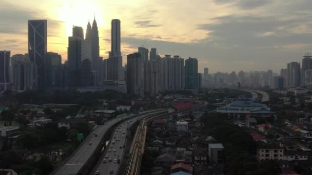 Voo Noturno Sobre Iluminado Singapore Cidade Tráfego Aéreo Panorama Imagens — Vídeo de Stock