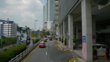 Kuala Lumpur, Malezya-Eylül 25 2018: gün Kuala Lumpur şehir merkezi trafik sokak Kavşak metro hattı Panorama 4k Malezya