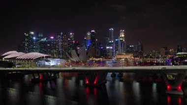 Singapur-Şubat 4 2019: gün Singapur şehir Marina Bay ünlü otel hava Panoraması 4k yaklaşık Şubat 4 2019 Singapur.
