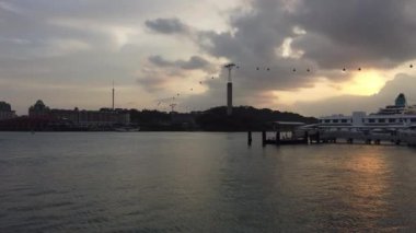 Singapur - 4 Şubat 2019: gündüz singapur şehir marina bay trafik hava panorama 4k circa 4 Şubat 2019 singapur.