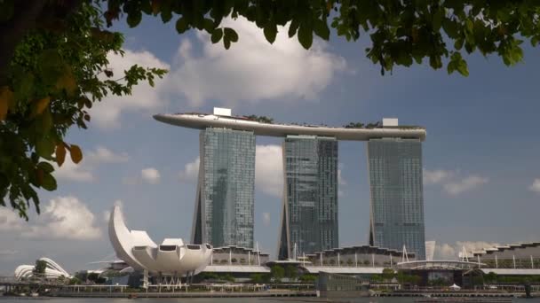新加坡 2019年2月4日 白天新加坡城市码头湾著名酒店空中全景4K约2月4日新加坡 — 图库视频影像