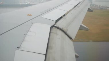 Hong Kong 'un üstündeki inanılmaz uçak görüntüleri.