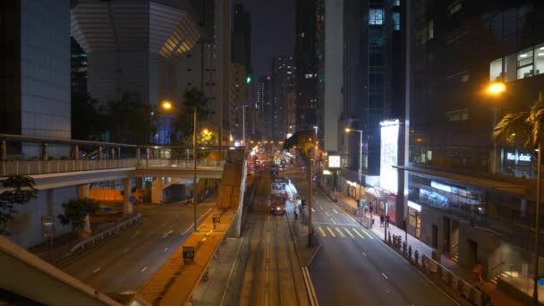 夜時間香港市のダウンタウン交通ストリートブリッジビューパノラマ4K — ストック動画