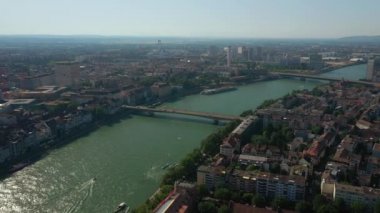 basel şehir yaz günü nehir hava panorama 4k İsviçre üzerinde uçuş