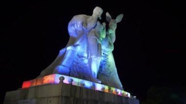 Sanya Gece Aydınlatma Dağı Anıtı Panorama 4k Hainan Çin