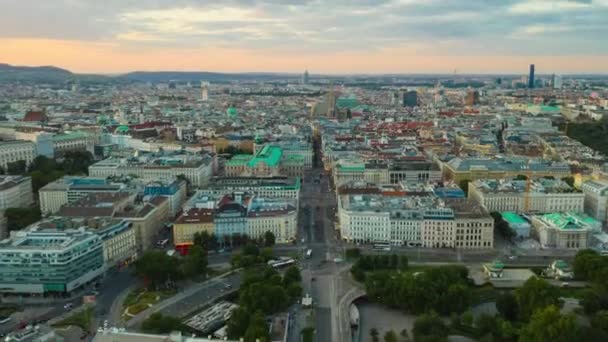 Günbatımı Gökyüzü Viyana Şehir Merkezi Trafik Caddesi Hava Panorama Timelapse — Stok video
