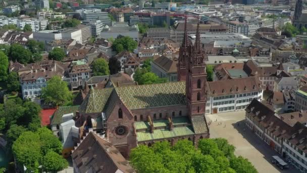 Zomerdag Vlucht Boven Basel City Cathedral Aerial Panorama Zwitserland — Stockvideo