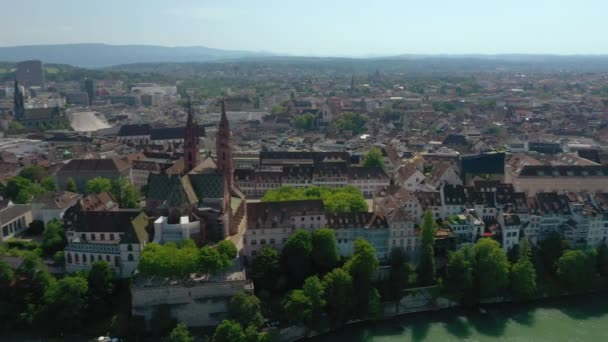 Vlucht Boven Basel City Center Riverside Zomerdag Luchtfoto Panorama Zwitserland — Stockvideo