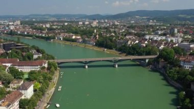 basel city nehir hava panorama 4k İsviçre üzerinde yaz günü uçuş