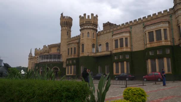 Sunny Day Famous Bangalore Palace Garden Panorama India — Stockvideo