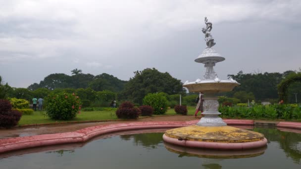 Deszczowy Dzień Bangalore Miasto Słynny Pałac Ogród Fontanna Slow Motion — Wideo stockowe