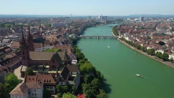 Repülés Alatt Basel Városkép Nyári Napon Folyó Közlekedési Légi Panoráma — Stock videók