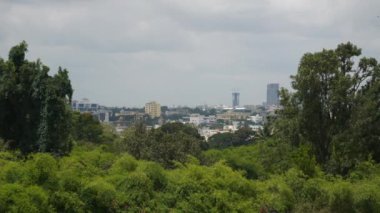Bangalore, Hindistan - 15 Eylül 2018: Gün zaman bangalore cityscape downtown hava panorama 4k 15 Eylül 2018 yaklaşık bangalore, Hindistan.