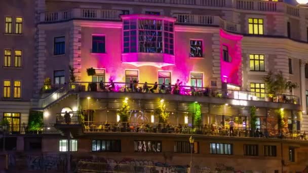 Wenen City Night Time Verlichting Beroemde Bar Restaurantgebouw Voor Panorama — Stockvideo