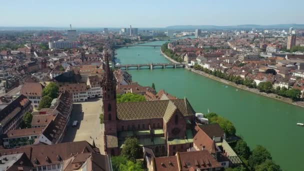 Vuelo Sobre Basilea Paisaje Urbano Verano Día Tráfico Fluvial Panorama — Vídeo de stock