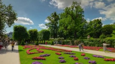 salzburg şehir güneşli gün ünlü saray bahçe panorama 4k timelapse avusturya