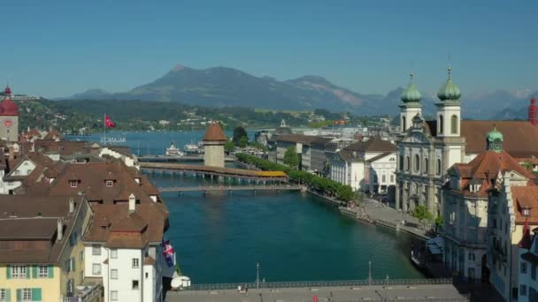 Flug Über Luzern Stadtzentrum Flussufer Sommer Tag Sonnenuntergang Zeit Luftbild — Stockvideo