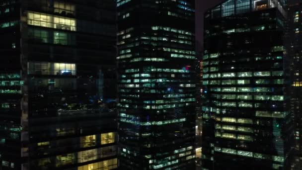 Nachtflug Über Beleuchtete Singapore City Luftaufnahme Filmmaterial — Stockvideo