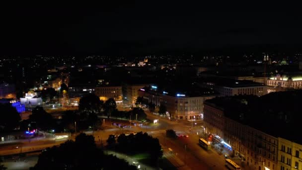 维也纳城市景观夜间中央交通街道空中全景4K奥地利 — 图库视频影像