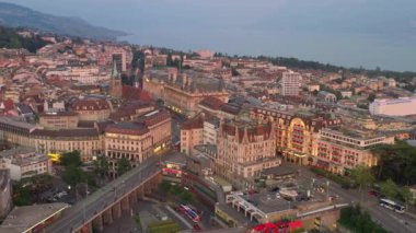 Luzern üzerinde uçuş. Akşam havası manzarası 4K zaman ayarlı görüntüler