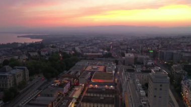 Luzern üzerinde uçuş. Akşam havası manzarası 4K zaman ayarlı görüntüler