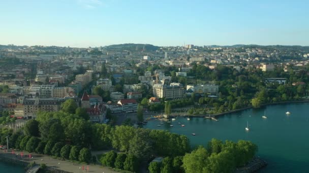 Vuelo Sobre Ciudad Luzern Tráfico Urbano Panorama Aéreo Timelapse Metraje — Vídeos de Stock